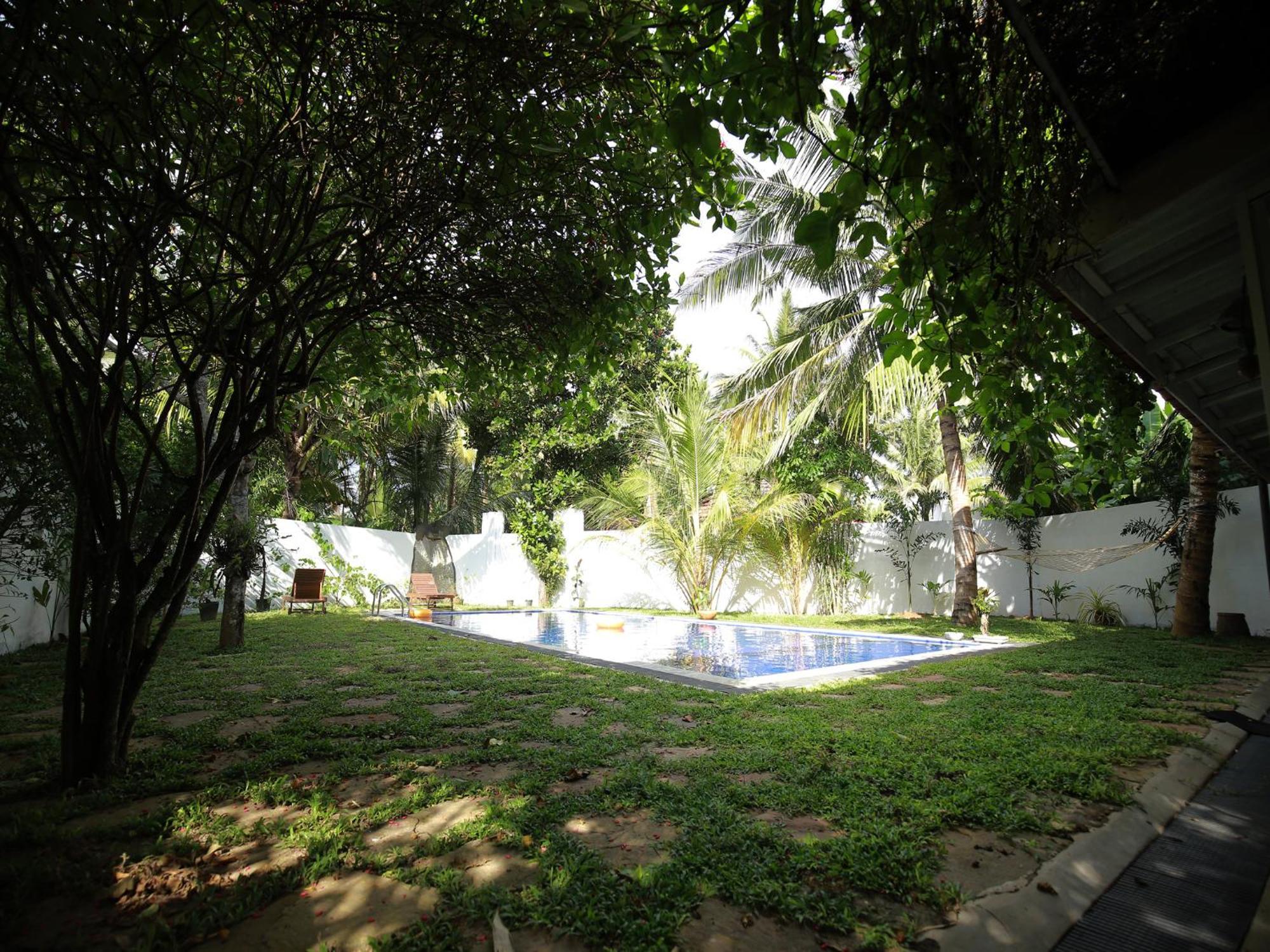 Hotel Crystal Oceanic Ahangama Exterior foto