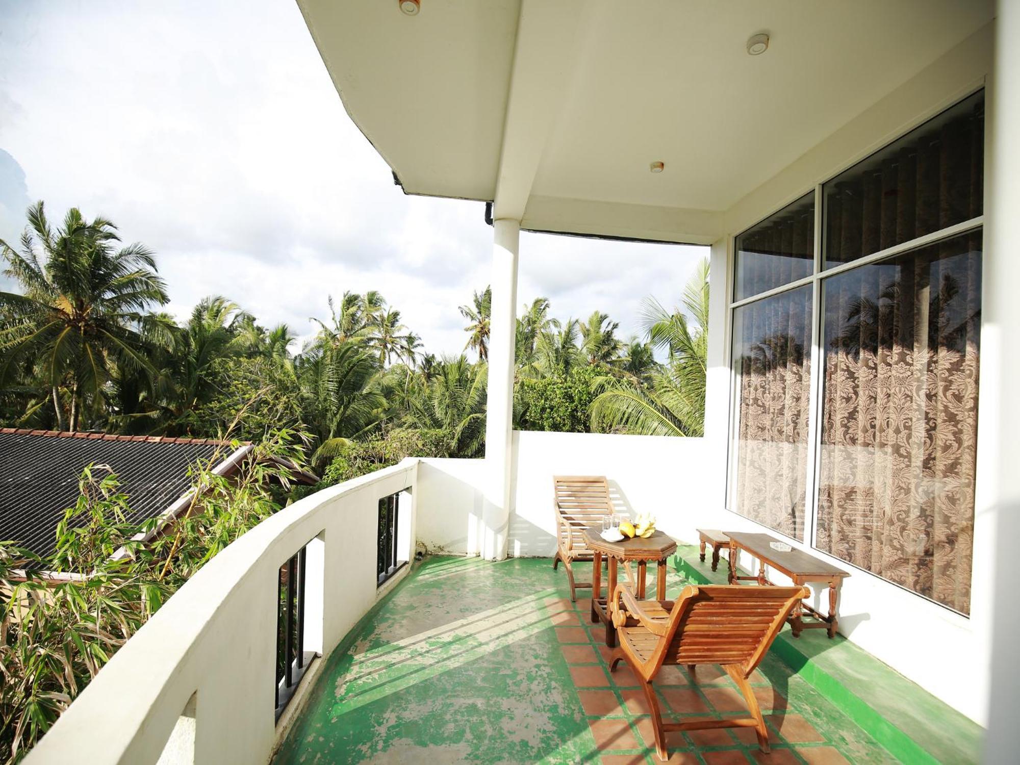 Hotel Crystal Oceanic Ahangama Exterior foto