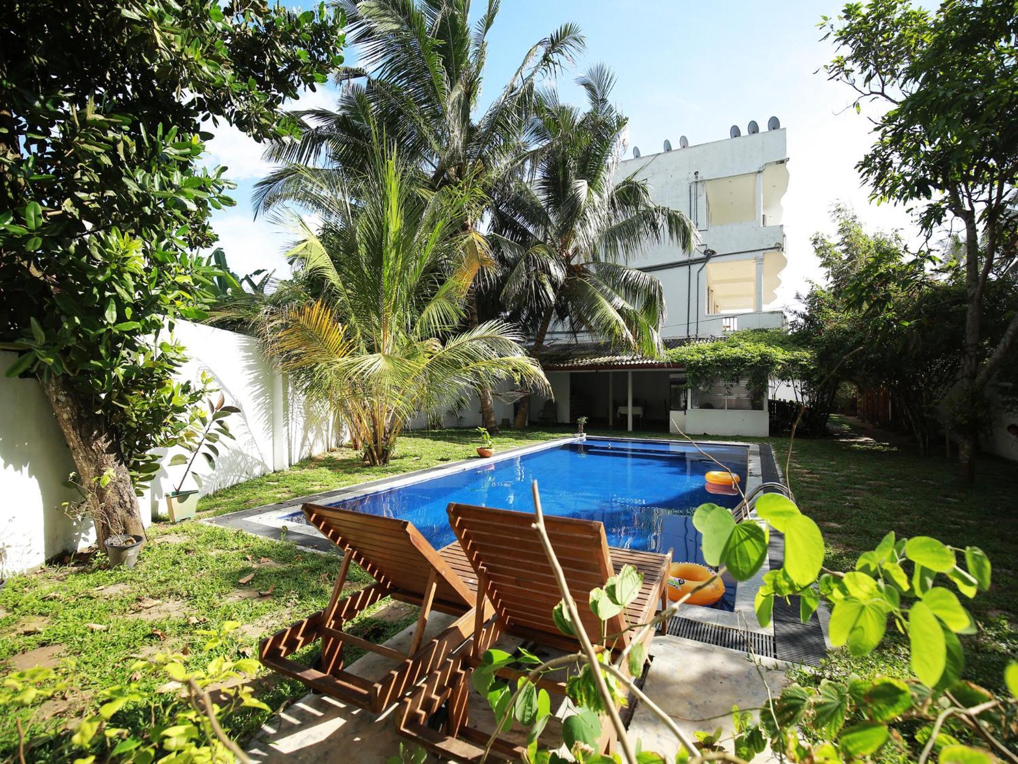 Hotel Crystal Oceanic Ahangama Exterior foto